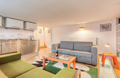Arts-et-Metiers Apartment | Charmant Duplex en Plein Coeur du Marais Nom Interne: Tropicool Duplex