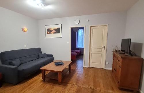 Haraucourt House | Charmant Gîte au Cœur d'Haraucourt - Proche de Nancy, Jardin Privatif, Wifi, Parking Gratuit - FR-1-584-22
