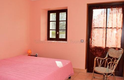 Chemille-sur-Indrois House | Charmant Gîte Familial proche du Lac de Chemillé-sur-Indrois, 3 Ch, Jardin, Activités, Châteaux. - FR-1-381-375