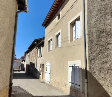 Alixan Apartment | charmant meublé dans un joli village circulaire