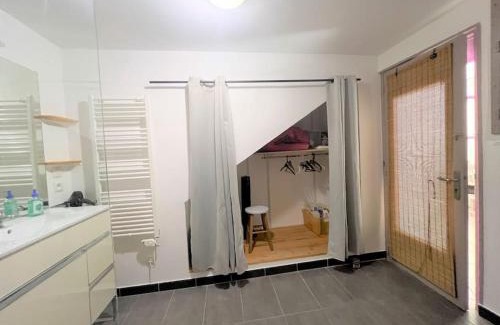 Alixan Apartment | charmant meublé dans un joli village circulaire