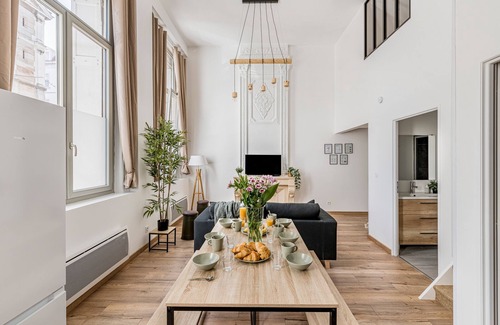 Centre Ville Apartment | Charmant & Spacieux Appartement en Cœur de Ville de Saint-etienne - 6 Personnes