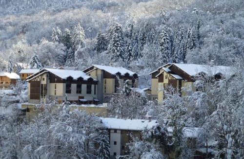 Brides-les-Bains Apartment | Charmant studio avec balcon, WiFi et parking - 4 couchages - Brides-les-Bains - FR-1-512-59