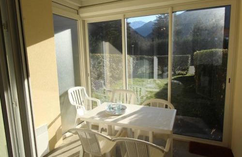 Montauban-de-Luchon Apartment | Charmant T3 à Montauban-de-Luchon, 41m², véranda, jardin sud 58m², parking sécurisé - FR-1-313-219