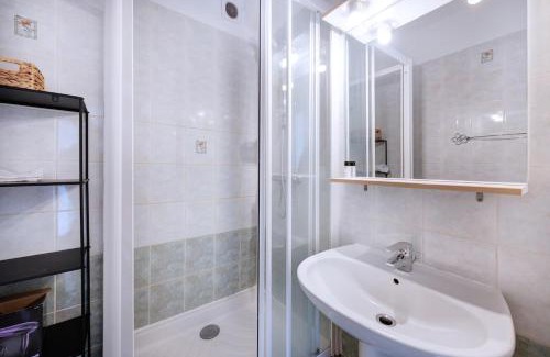 Saint Michel - Mairie Apartment | Charmant T3 au Cœur de Lyon 7ème