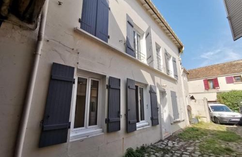Deuil-la-Barre House | Charmante maison atypique ambiance ville village