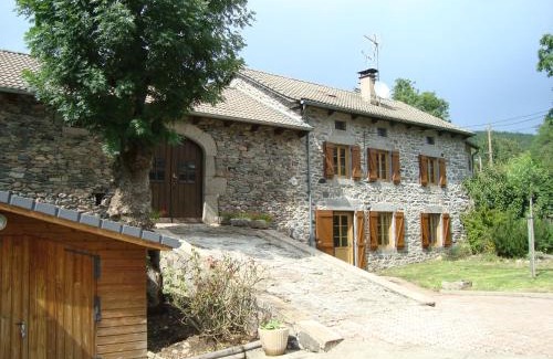 Mezeres House | CHARMANTE MAISON A LA CAMPAGNE AU COEUR DES PREMIERS VOLCANS