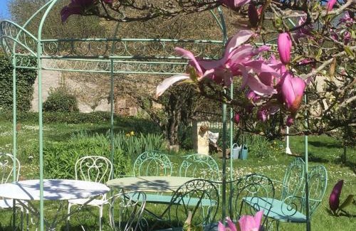 Watronville Bed & Breakfast | Charmante maison au cœur des vergers avec cheminée, jardin secret et jeux pour enfants - FR-1-585-151