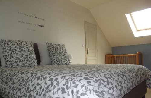 Audeville House | Charmante maison de campagne avec jardin privé, près de Paris et Orléans, idéale pour familles - FR-1-590-136
