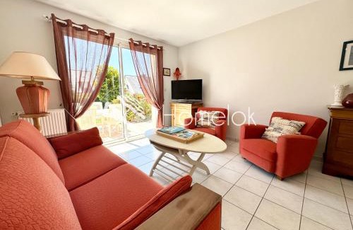 Ploemeur House | Charmante maison de vacances entre bourg et plages
