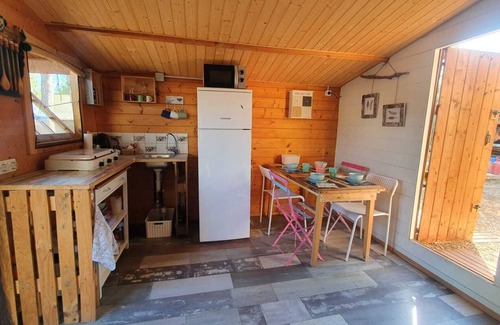Vallpineda Cottage | Charmante Petite Maison en Bois Avec Piscine