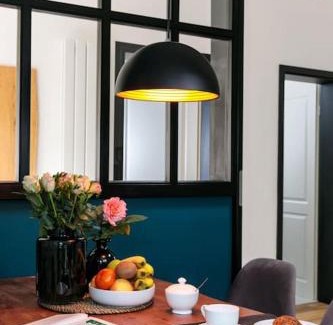 Bornstedt Apartment | charmantes Townhaus mit Garten, W-LAN & Netflix