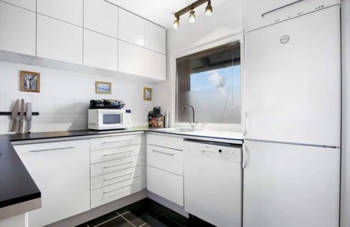 Vipperod Apartment | Charmerende 63m2 Lejlighed/rækkehus i 2 Etager med Fælles Pool