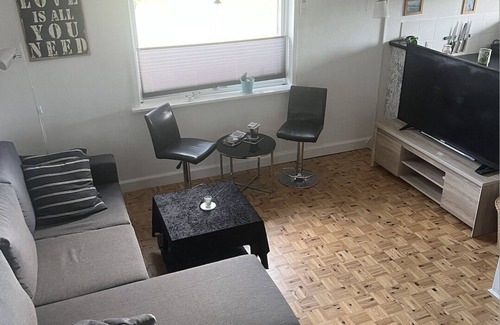 Vipperod Apartment | Charmerende 63m2 Lejlighed/rækkehus i 2 Etager med Fælles Pool