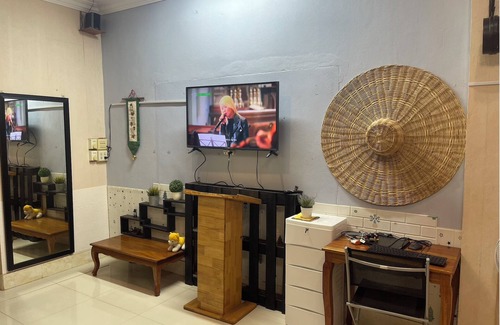 Khemarak Phoumin House | Charming 1-bedroom house in lovely Koh Kong Province with AC, WiFi