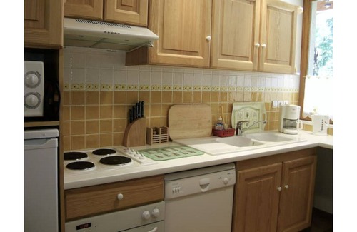 Montreuil-Bellay Apartment | Charming 1 bedroom cottage on Montreuil Bellay property