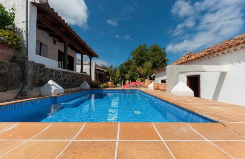 Valle de Guerra Villa | Charming 1-Bed House in La Laguna