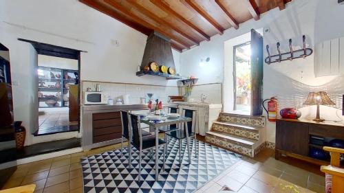 Valle de Guerra Villa | Charming 1-Bed House in La Laguna