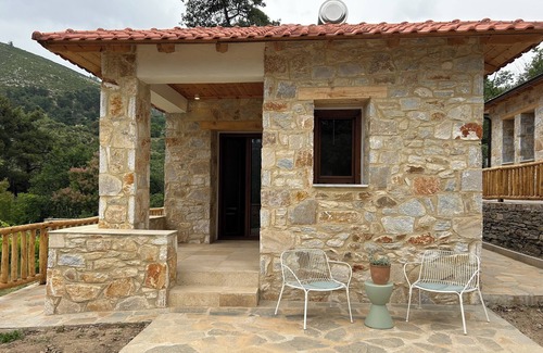 Megalos Prinos Cottage | Charming 1-bedroom cottage with beautiful views in enchanting Mikros Prinos