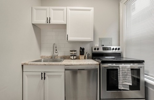 West Central Apartment | Charming 1-bedroom apartment in downtown Fort Wayne
