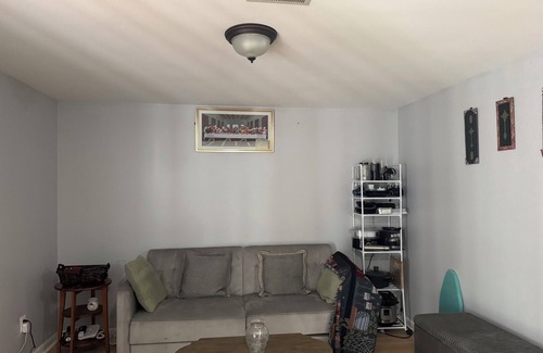 Dumfries Apartment | Charming 1-bedroom apartment with WiFi, AC in Dumfries
