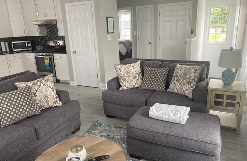 Solomons Apartment | Charming 1-bedroom apartment in peaceful Solomons with AC, WiFi