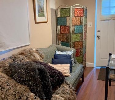 Yorktown Apartment | Charming 1-bedroom Basement Close to DC Pets Allowed