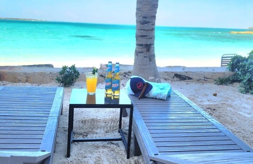 Rokers Point Condo | Charming 1-bedroom Beachfront condo in serene Steventon