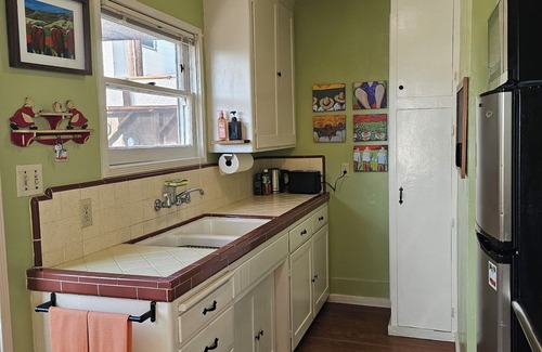 University Heights House | Charming 1-bedroom bungalow:private fenced backyard,WiFi,AC, views in San Diego