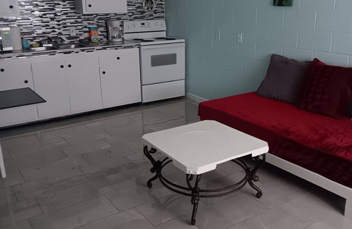 Las Vegas Condo | Charming 1-bedroom condo in fabulous Las Vegas with AC, WiFi, nunit 2n