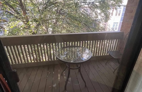 St. Louis Condo | Charming 1-bedroom condo in delightful Creve Coeur with WiFi, AC