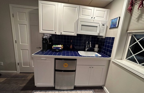 Ellwood City Apartment | Charming 1-bedroom apartment in brilliant Ellwood City with WiFi, AC