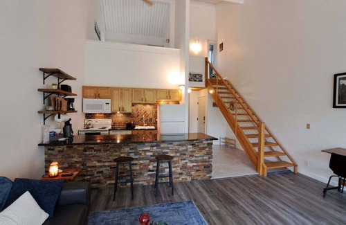 Mount Park Condo | Charming 1-Bedroom Entire Condo Loft in Scenic Mountain Park