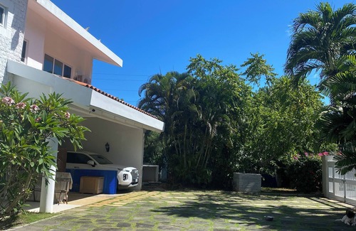 Garapan Villa | Charming 1-bedroom villa in Navy Hill with WiFi and AC