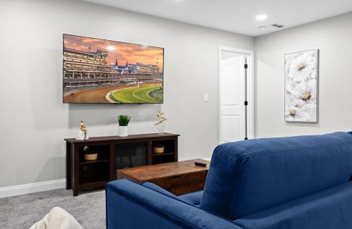 Clarksville Apartment | Charming 1-BR Retreat in the Heart of Clarksville
