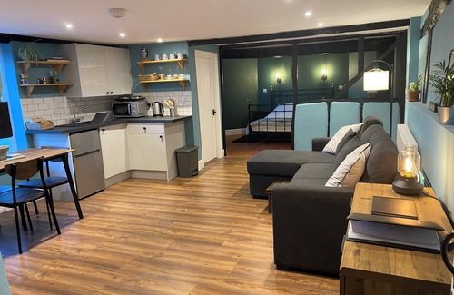 Fen Stanton Apartment | Charming 17th century apartment with modern facilities in a pretty village.