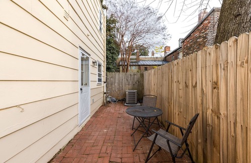 Old Town Alexandria House | Charming 1920s Townhome in Old Town!