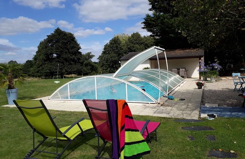 Bonnoeuvre Cottage | Charming 19th-Century Farmhouse: Private Garden, Pool, Near Nature Trails