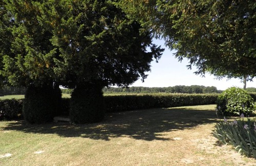 Genille Cottage | Charming 19th Century Restored Farmhouse with 5 Bedrooms, Spacious Garden, and Nearby Leisure Activities