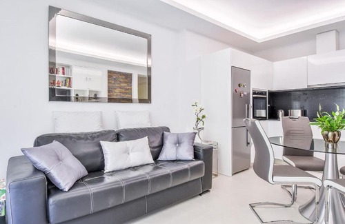 Les Fleurs Apartment | Charming 1BR Apartment In Heart Of Monaco