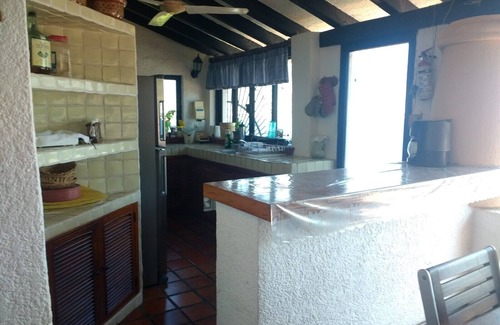Caleta Villa | Charming 2-bedroom villa in Acapulco enchanting views and access to the ocean