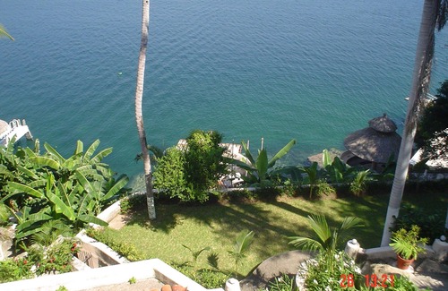 Caleta Villa | Charming 2-bedroom villa in Acapulco enchanting views and access to the ocean