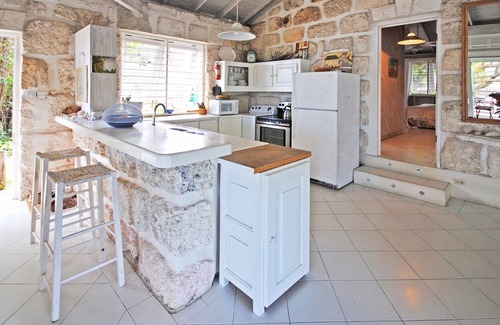 Merlin Bay House | Charming 2-Bed Cottage By Beach by BSL Rentals