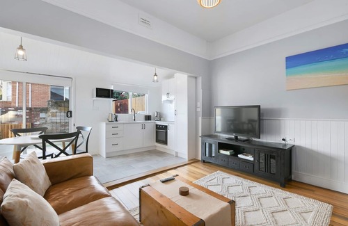 North Hobart House | Charming 2-Bed House in North Hobart