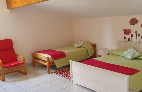 Pinel-Hauterive House | Charming 2-bedroom gite with AC and lovely pool in peaceful Pinel-Hauterive