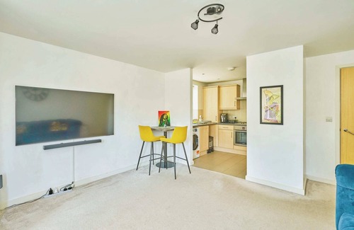 Croham Apartment | Charming 2-Bedroom Flat in South Croydon