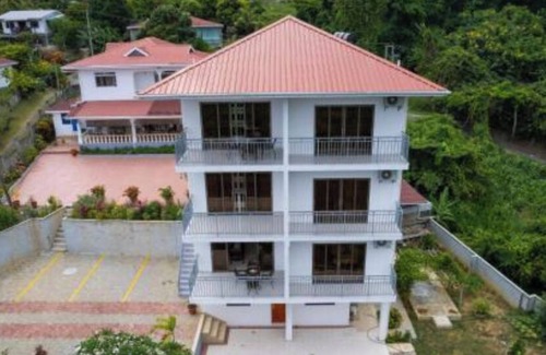 Mare Anglaise Apartment | Charming 2-Bedroom Apartment