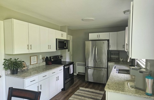 Conneaut Lake House | Charming 2-bedroom house in serene Conneaut Lake with AC, WiFi, large backyard
