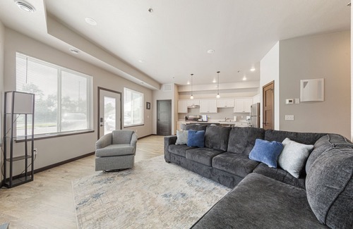 Mankato Apartment | Charming 2-bedroom/2 bath apartment with spa & fitness room amenities in Mankato