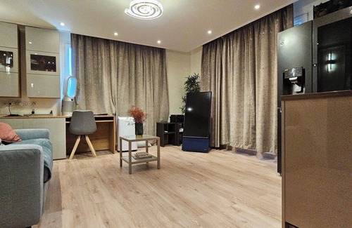 Gambetta Apartment | Charming 2-bedroom apartment with big Terrace , view of Eiffel Tower and Paris